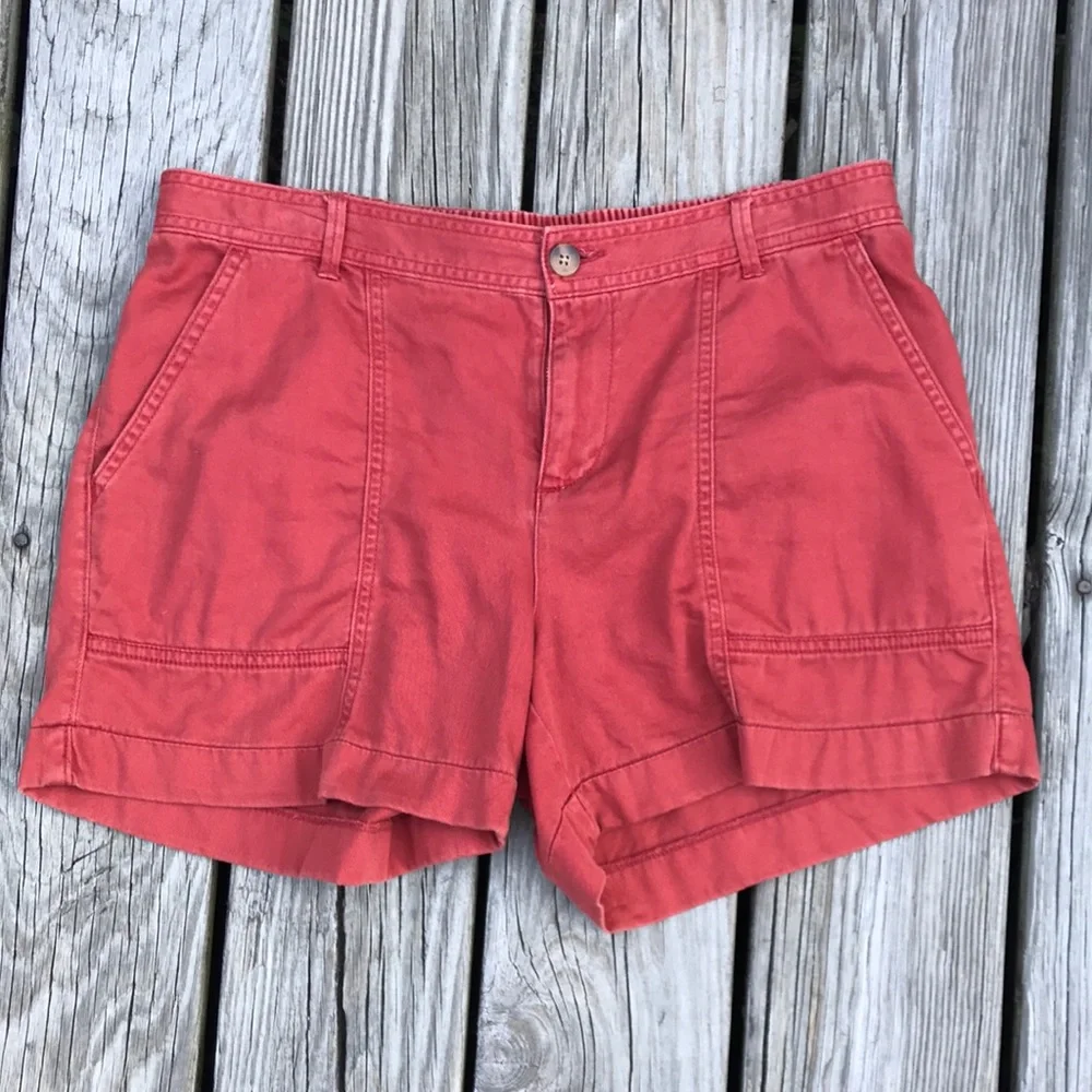 Red cargo shorts - Picture 1 of 3